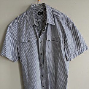 Short sleeve pin strip